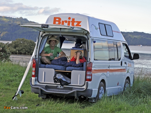 Images of Toyota Hiace Britz Voyager 2004–10 (640 x 480)