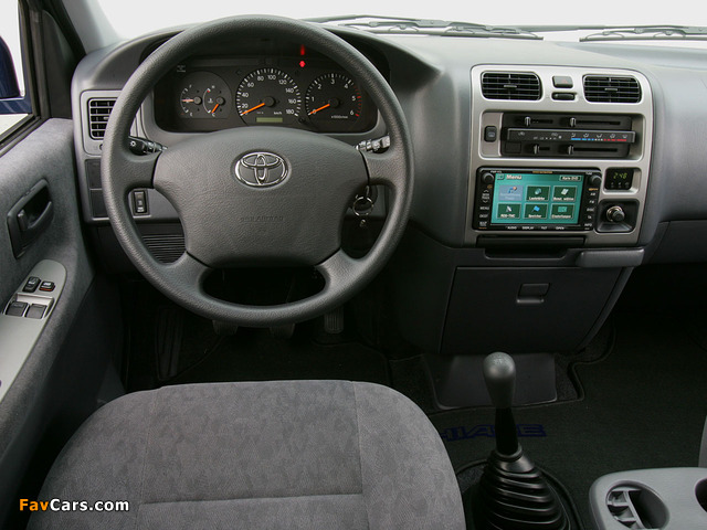 Images of Toyota Hiace 2006–09 (640 x 480)