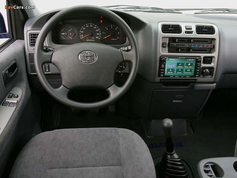 Images of Toyota Hiace 2006–09 (800 x 600)