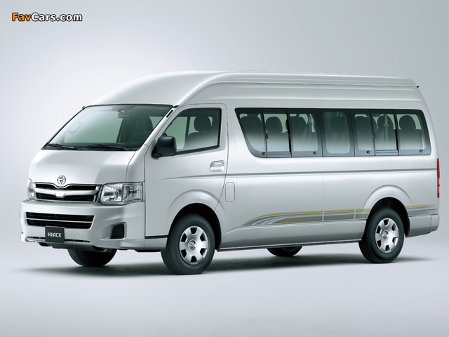 Images of Toyota Hiace Combi High Roof 2010 (640 x 480)