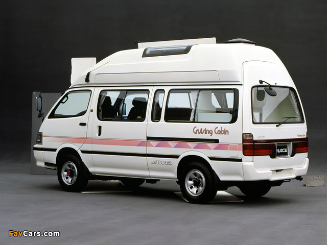 Photos of Toyota Hiace Cruising Cabin High Roof 1993–99 (640 x 480)