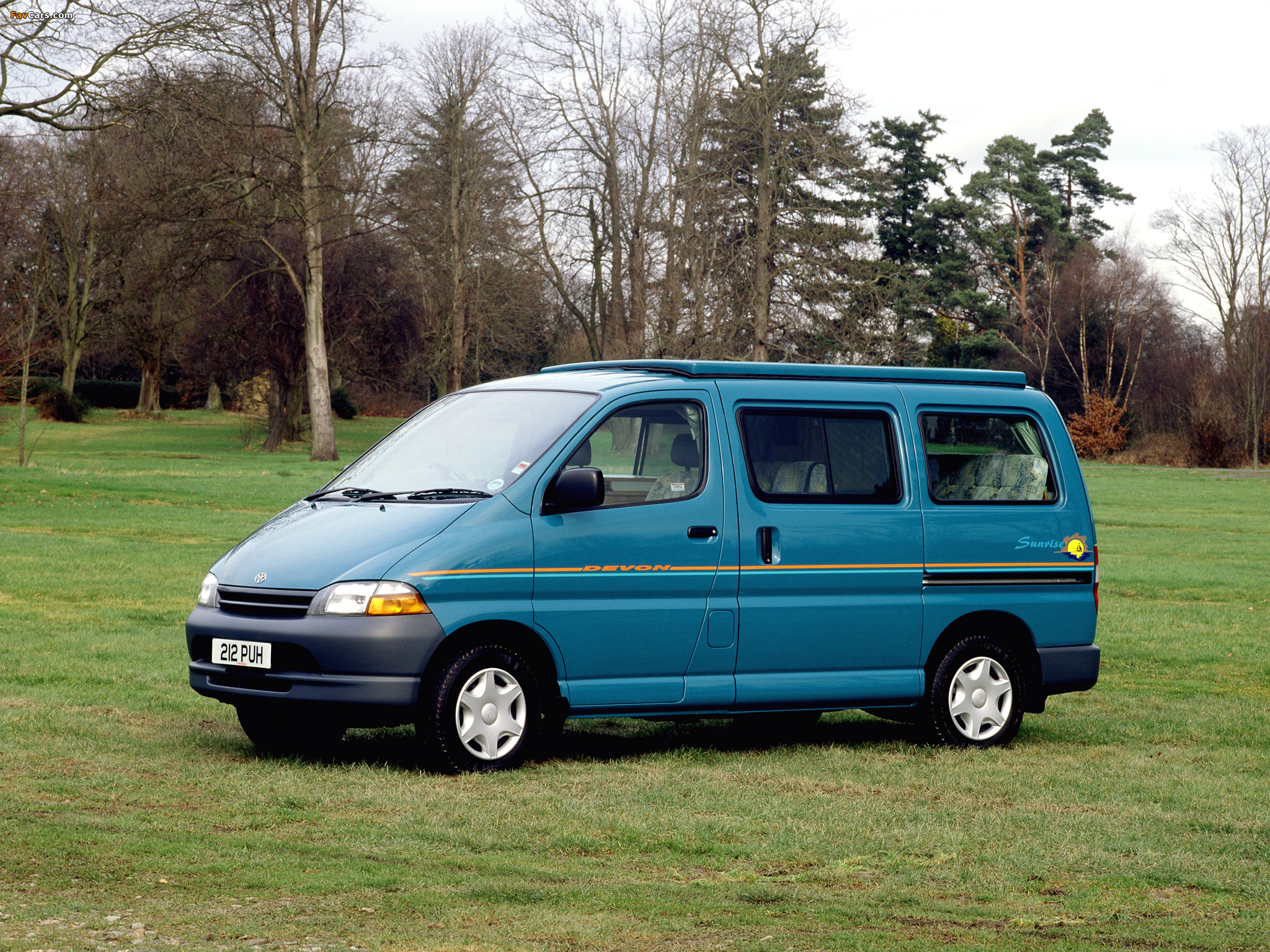 Pictures of Toyota Hiace Devon Sunrise UK-spec 1995–2006 (2048 x 1536)