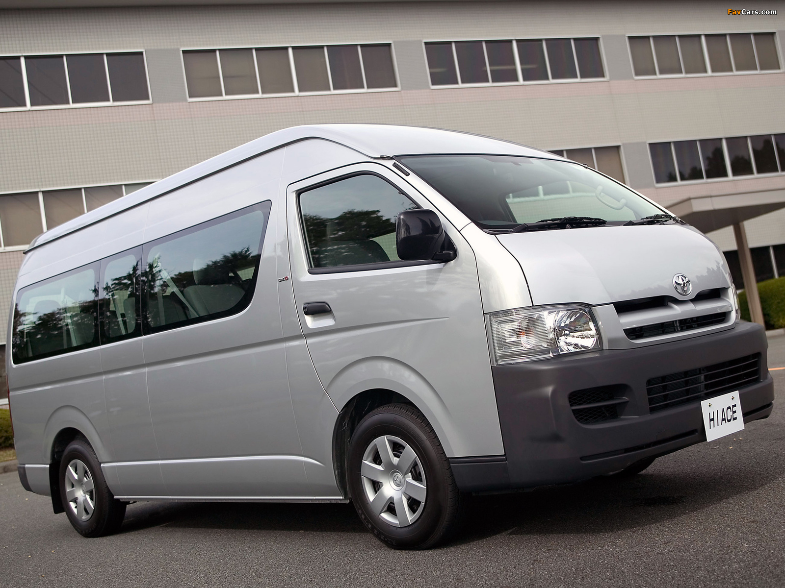 Pictures of Toyota Hiace Super LWB High Roof AU-spec 2004–10 (1600 x 1200)