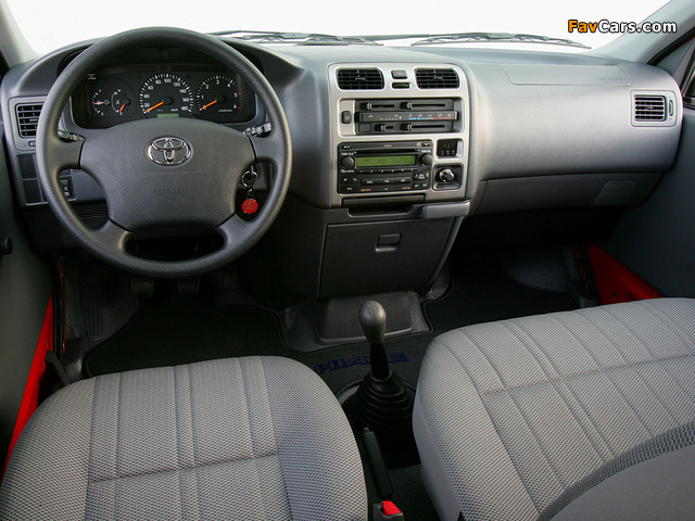 Pictures of Toyota Hiace Van 2006–09 (640 x 480)