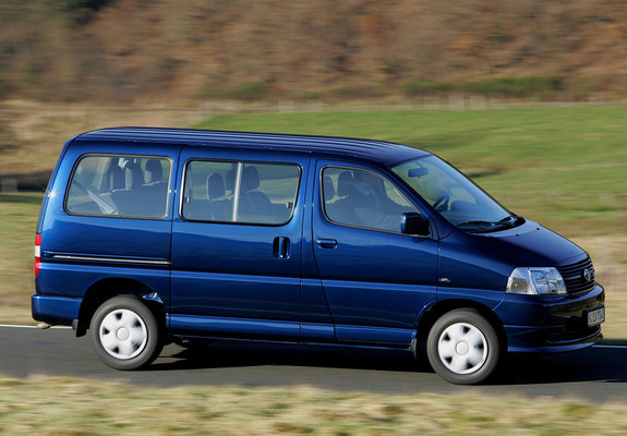 Pictures of Toyota Hiace 2006–09