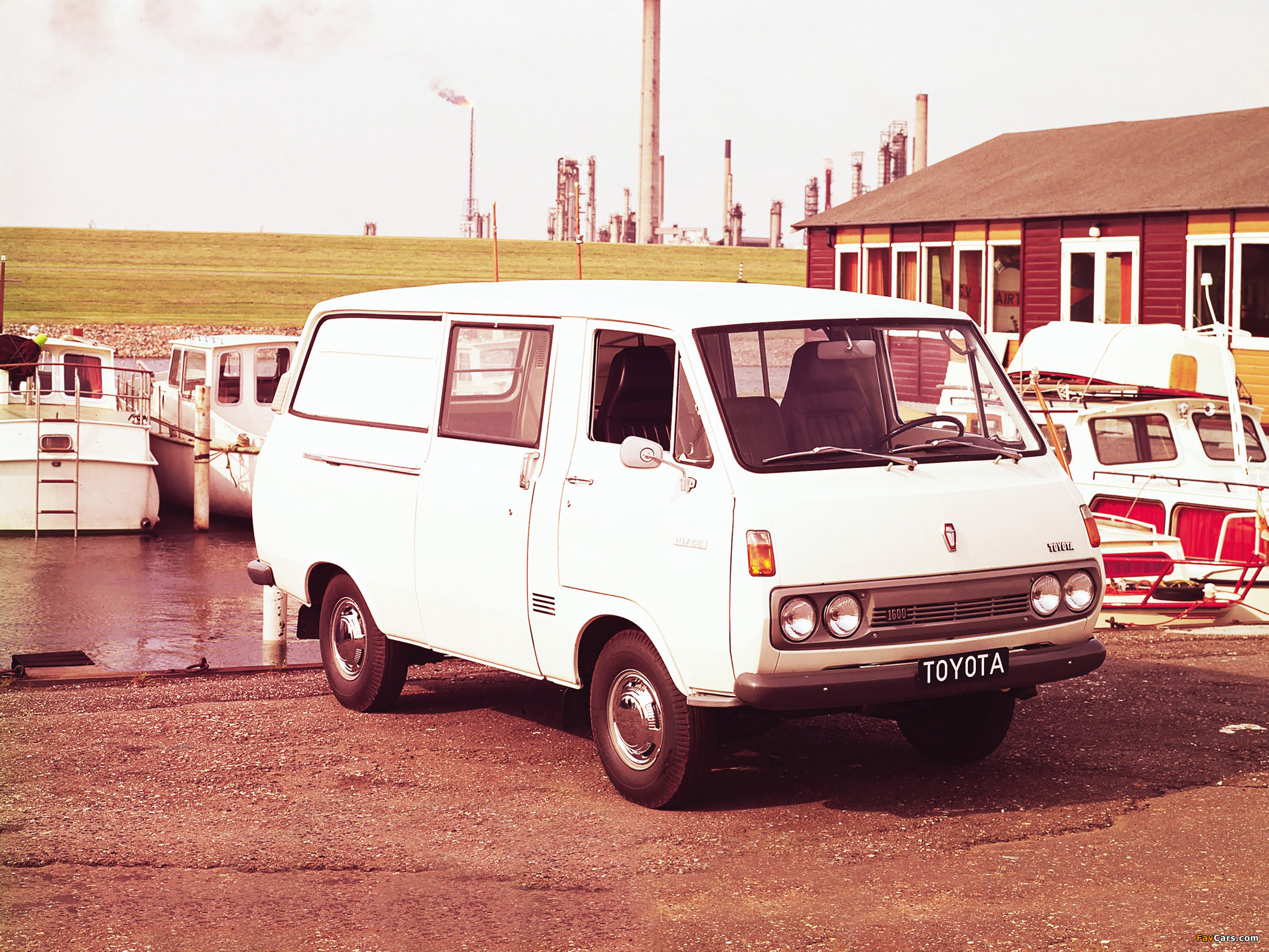 Toyota Hiace Van (H10) 1968–77 pictures (2048 x 1536)