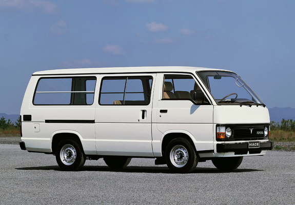 Toyota Hiace Combi 1982–89 pictures