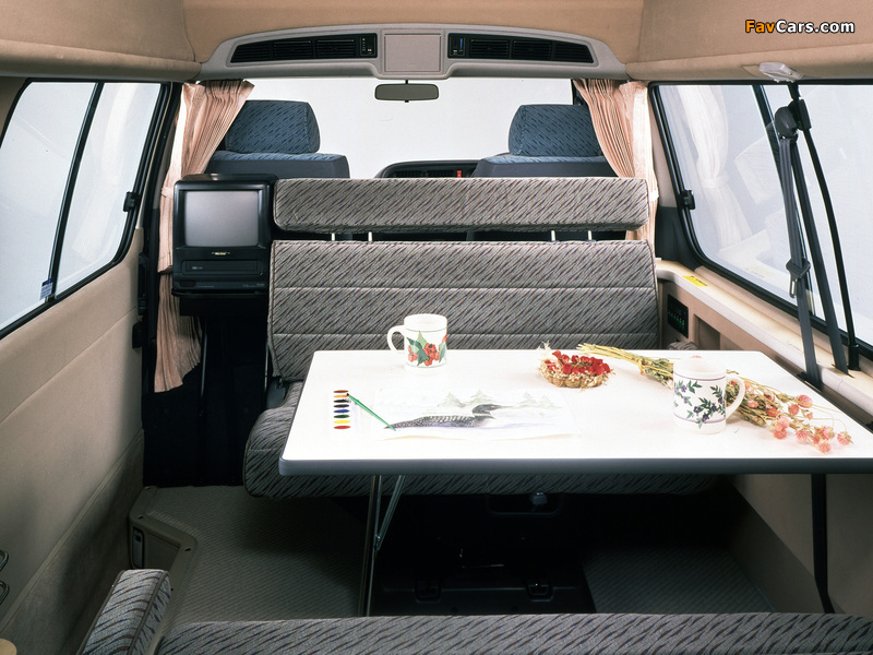 Toyota Hiace Cruising Cabin High Roof 1993–99 images (800 x 600)