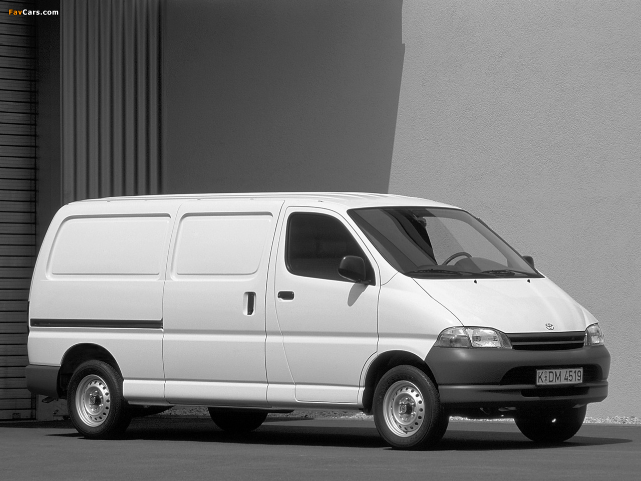 Toyota Hiace Van 1995–2006 photos (1280 x 960)
