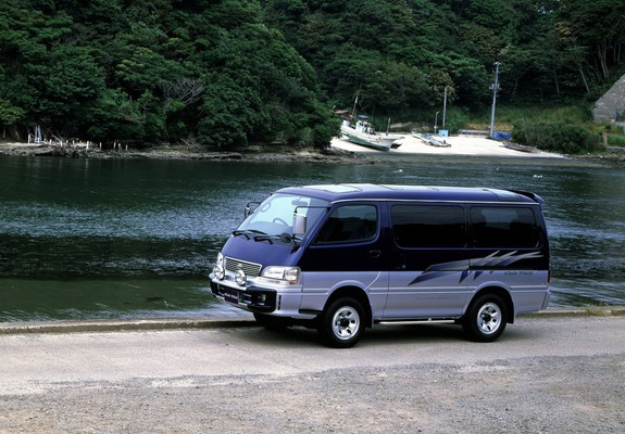 Toyota Hiace JP-spec 1996–99 images