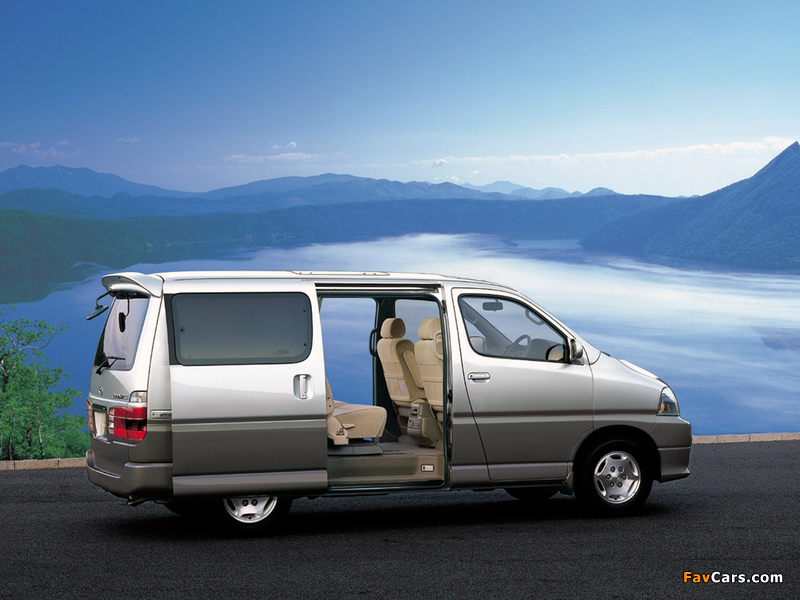 Toyota Grand Hiace 1999–2002 photos (800 x 600)