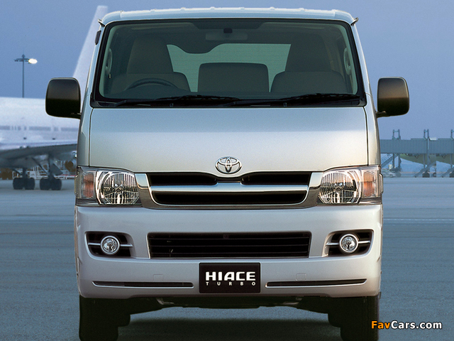 Toyota Hiace Combi JP-spec 2004–10 images (640 x 480)