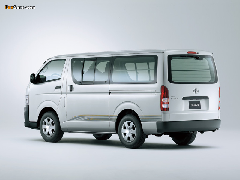 Toyota Hiace Combi JP-spec 2004–10 pictures (800 x 600)