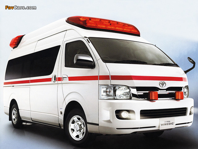 Toyota Hiace Himedic JP-spec 2004–10 pictures (640 x 480)