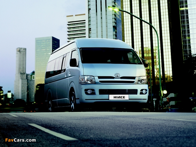 Toyota Hiace Combi High Roof 2004–10 pictures (640 x 480)