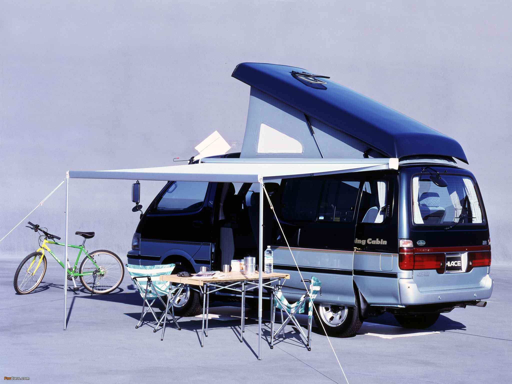 Toyota Hiace Cruising Cabin Standard Roof 1993–99 wallpapers (2048 x 1536)