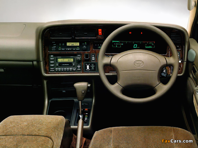 Toyota Hiace JP-spec 1996–99 wallpapers (640 x 480)