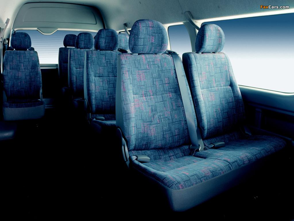 Toyota Hiace Combi High Roof 2004–10 wallpapers (1024 x 768)