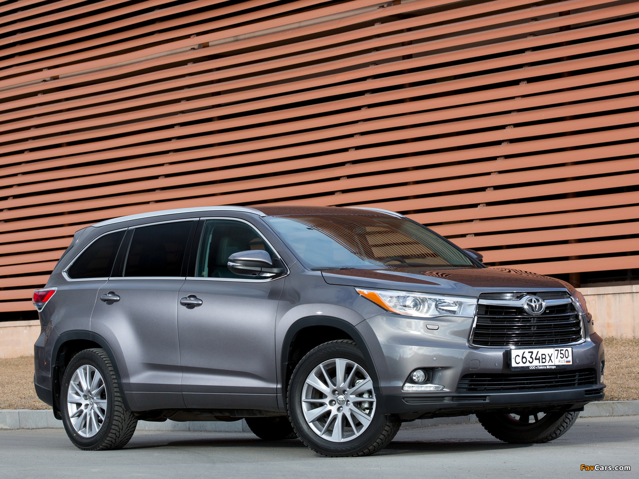 Photos of Toyota Highlander CIS-spec 2014 (1280 x 960)