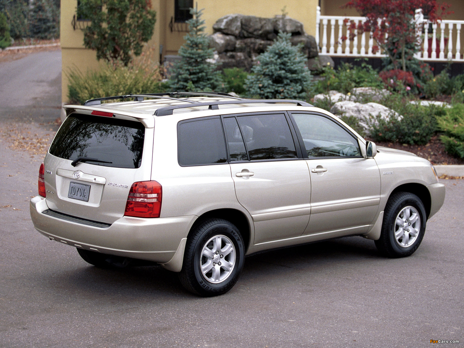 Pictures of Toyota Highlander 2001–03 (1600 x 1200)