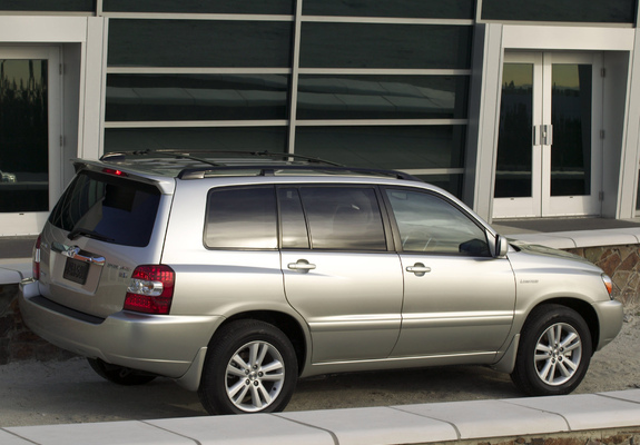 Toyota Highlander Hybrid 2005–07 images