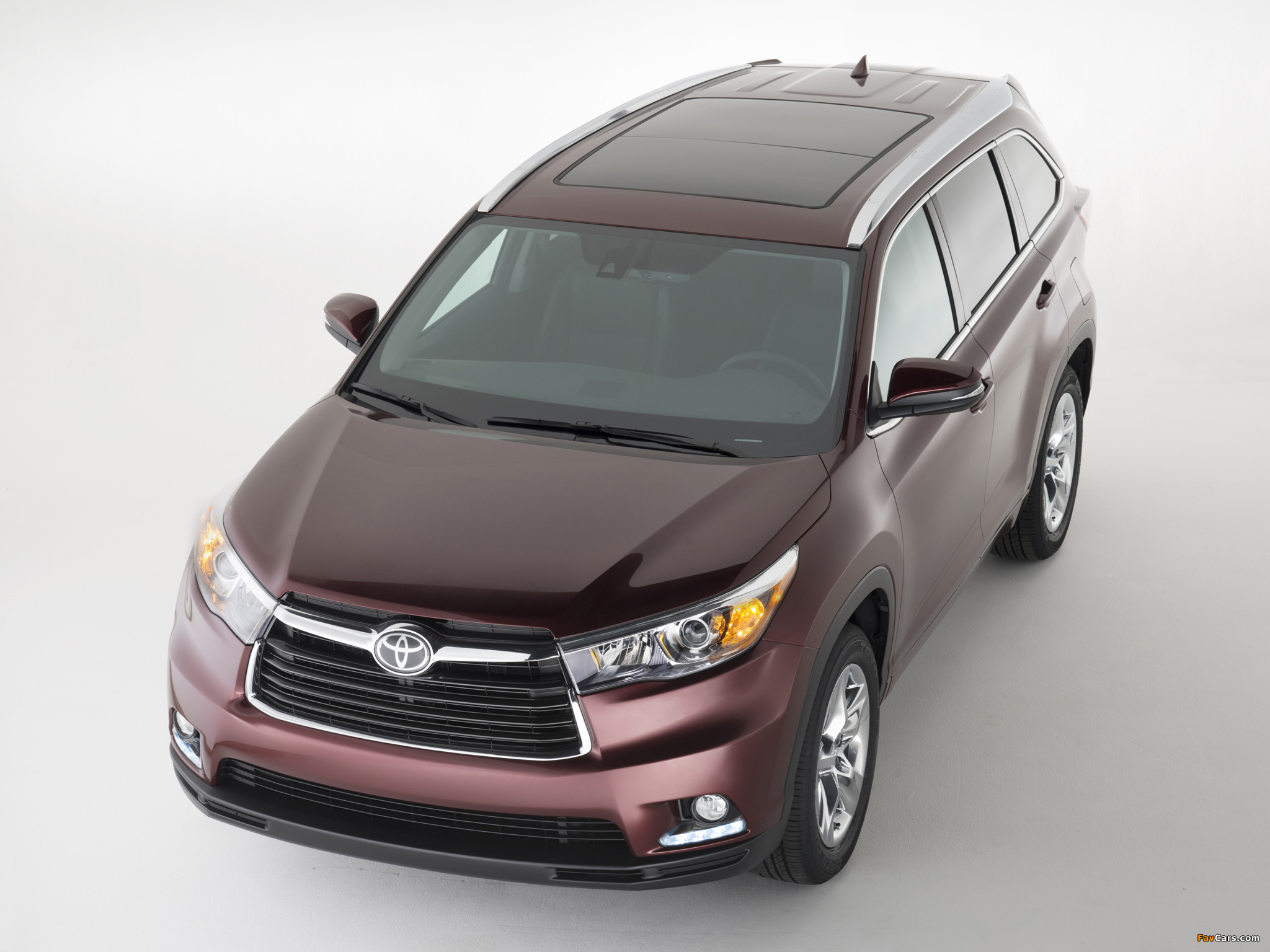 Toyota Highlander 2013 wallpapers (2048 x 1536)