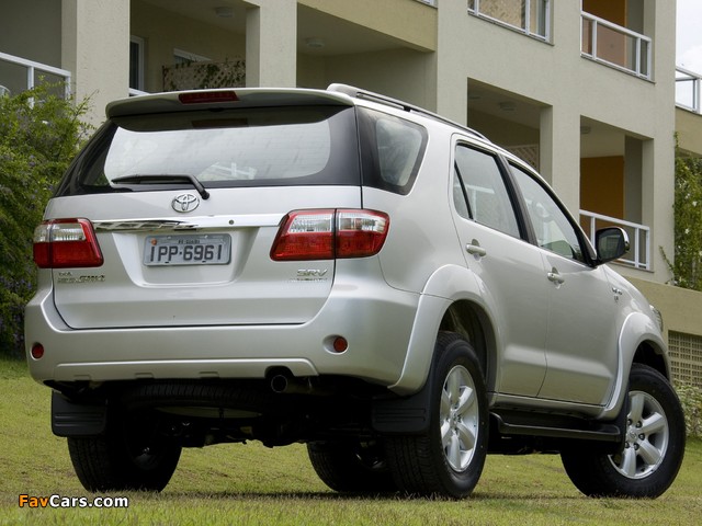 Pictures of Toyota Hilux SW4 2009–12 (640 x 480)