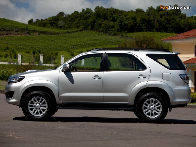 Pictures of Toyota Hilux SW4 2012 (640 x 480)