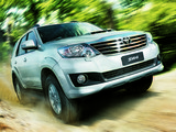 Pictures of Toyota Hilux SW4 2012