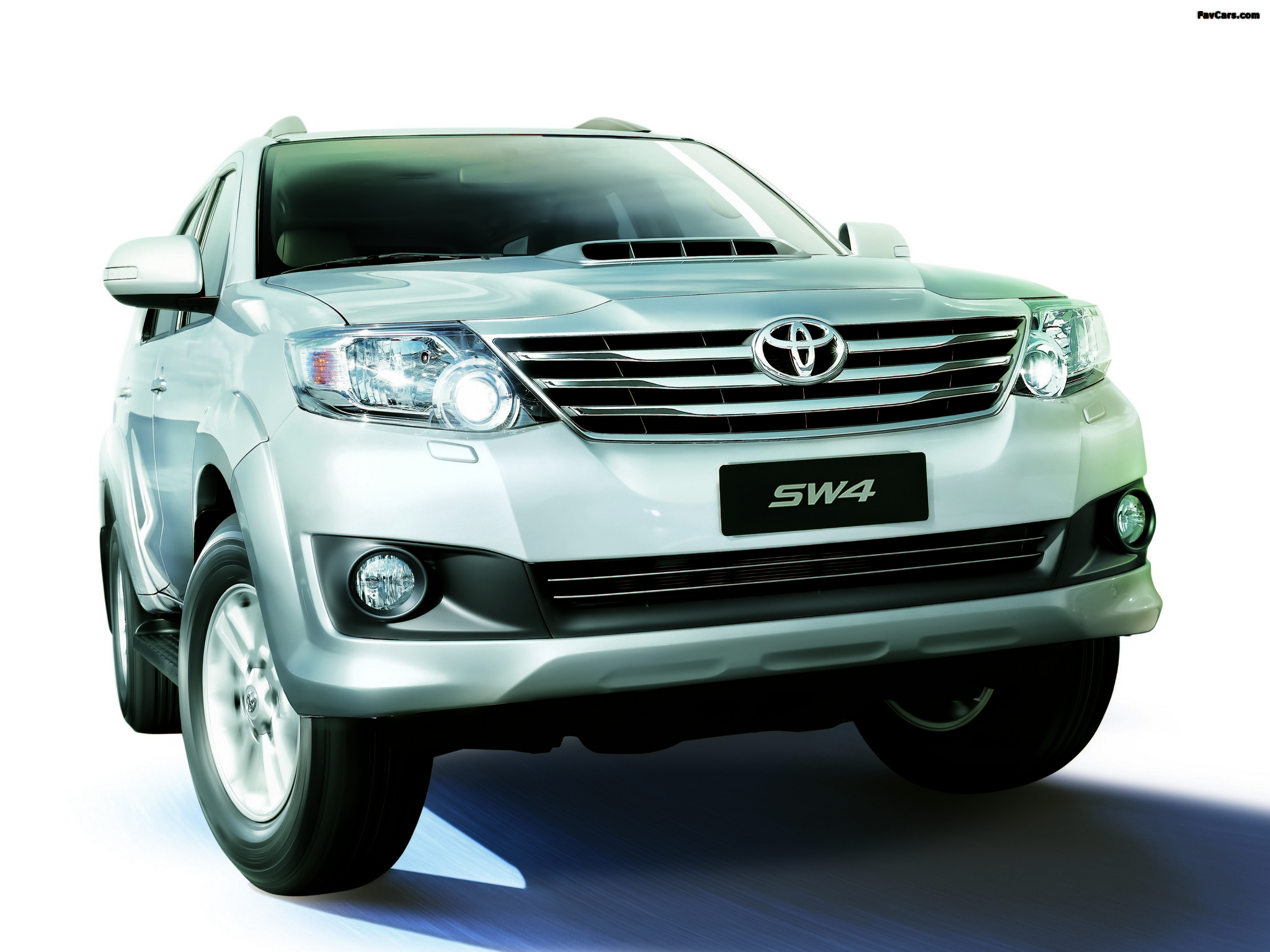 Toyota Hilux SW4 2012 wallpapers (2048 x 1536)