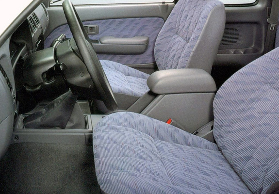 Images of Toyota Hilux Xtra Cab 1997–2001