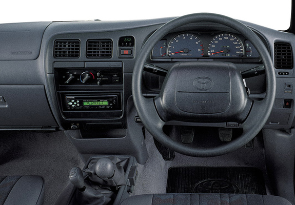 Images of Toyota Hilux 2400D Single Cab ZA-spec 1997–2001