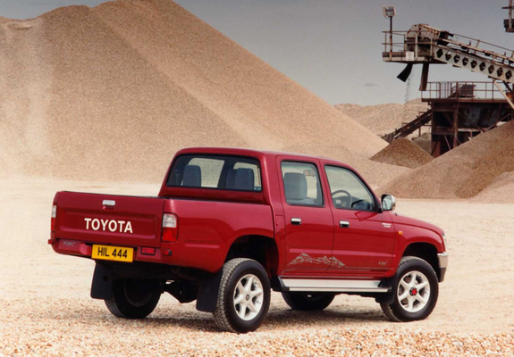 Images of Toyota Hilux Double Cab UK-spec 1997–2001