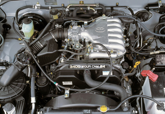 Images of Toyota Hilux Double Cab AU-spec 2001–05
