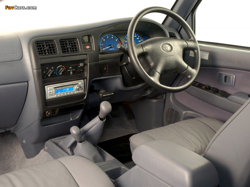 Images of Toyota Hilux 2700i Legend 35 Double Cab 2004 (800 x 600)