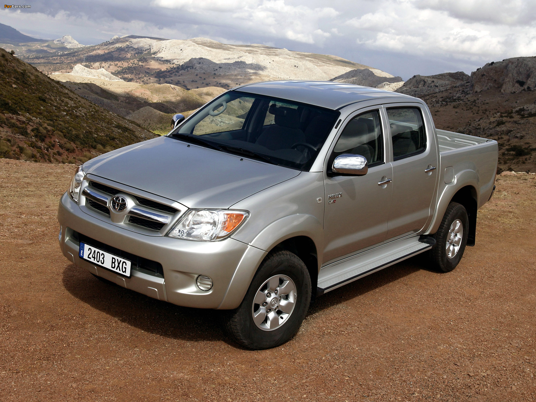 Images of Toyota Hilux Double Cab 2005–08 (2048 x 1536)