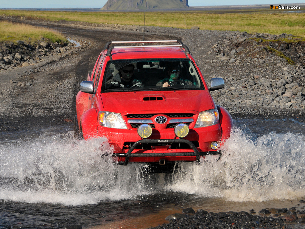 Images of Arctic Trucks Toyota Hilux Invincible AT38 2007 (1024 x 768)