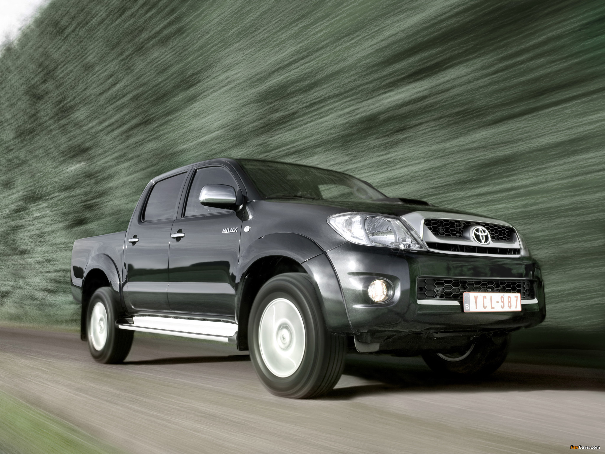 Images of Toyota Hilux Double Cab 2008–11 (2048 x 1536)