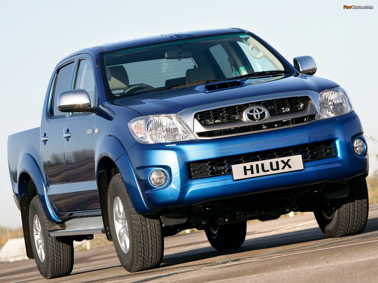 Images of Toyota Hilux Double Cab UK-spec 2008–11 (1280 x 960)