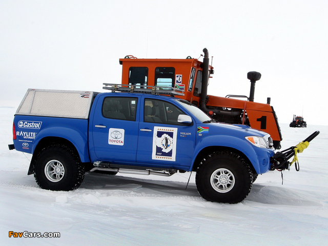 Images of Arctic Trucks Toyota Hilux Invincible AT38 2009 (640 x 480)