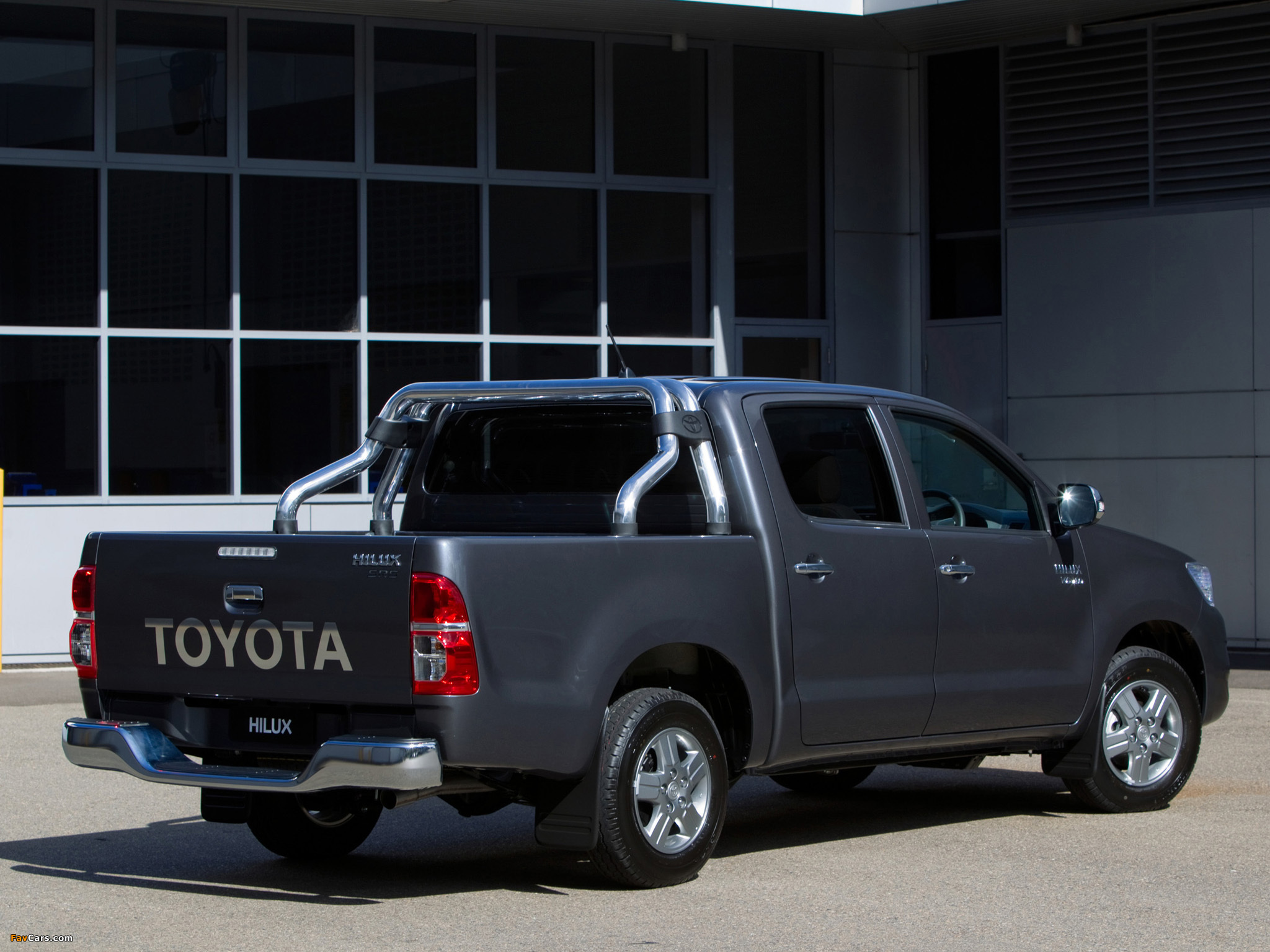 Images of Toyota Hilux SR5 Double Cab 4x2 AU-spec 2011 (2048 x 1536)