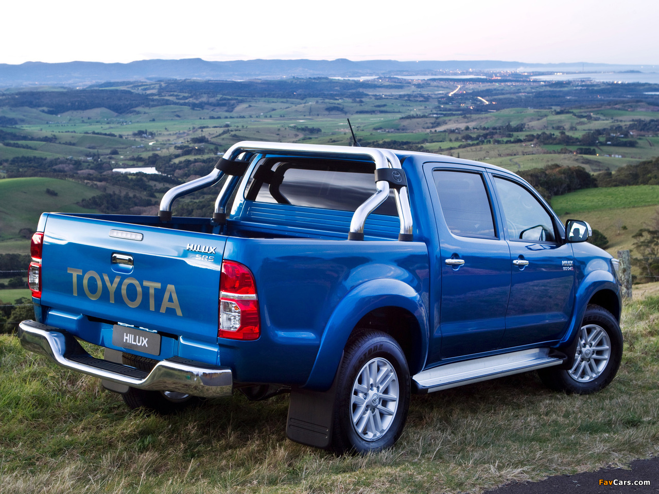 Images of Toyota Hilux SR5 Double Cab 4x4 AU-spec 2011 (1280 x 960)