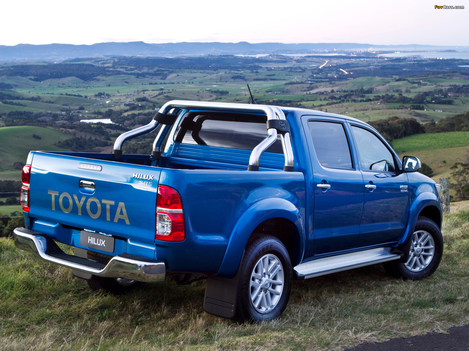 Images of Toyota Hilux SR5 Double Cab 4x4 AU-spec 2011 (1600 x 1200)