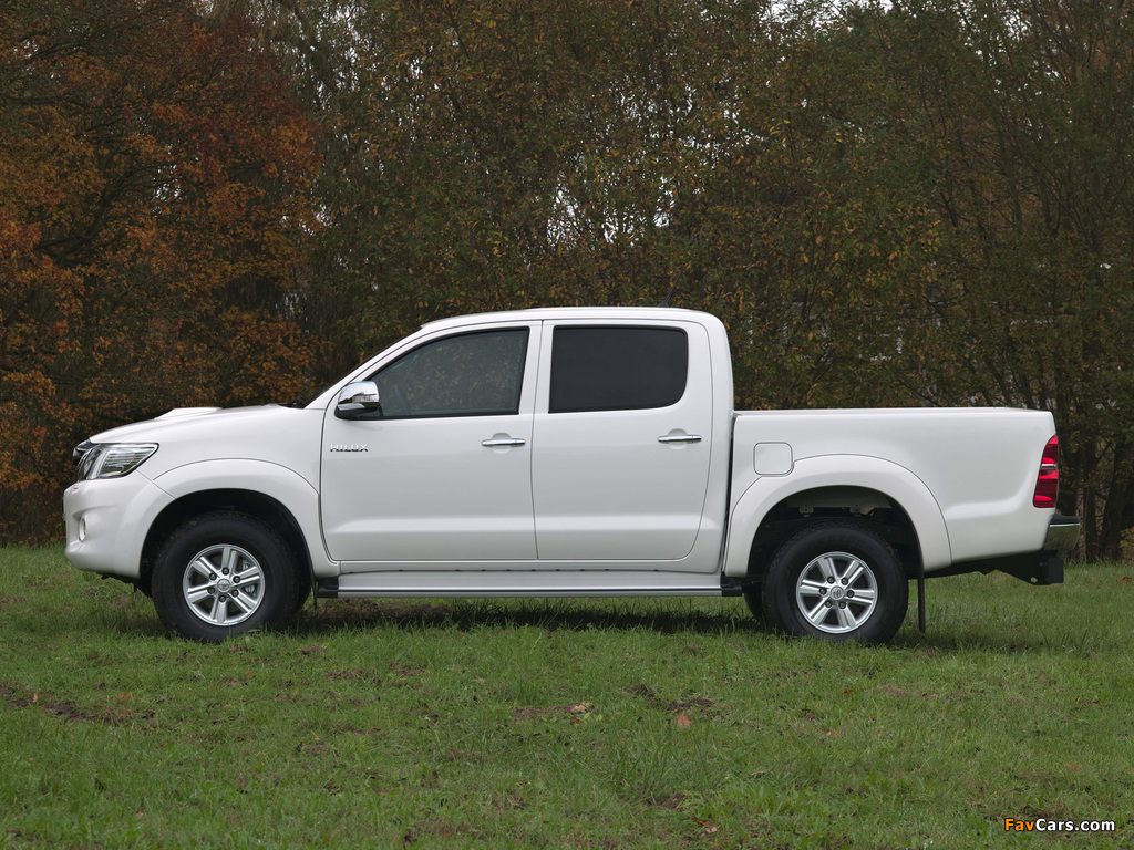 Images of Toyota Hilux Double Cab UK-spec 2011 (1024 x 768)