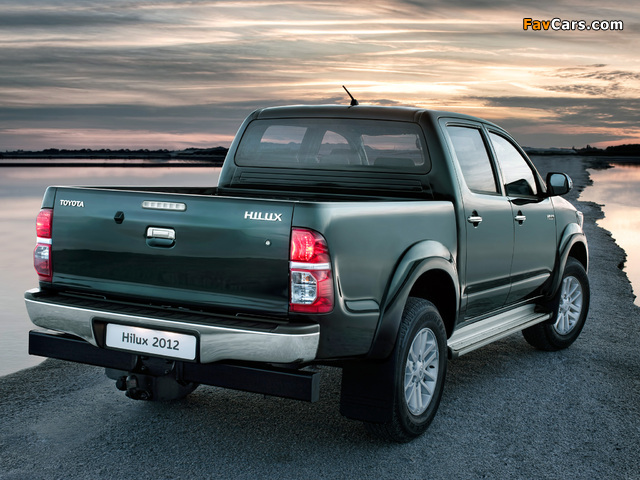 Images of Toyota Hilux Double Cab 2011 (640 x 480)