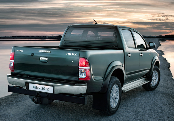 Images of Toyota Hilux Double Cab 2011