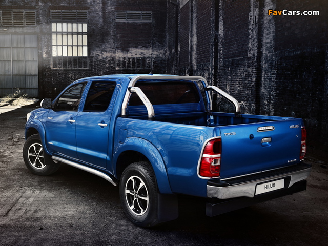 Images of Toyota Hilux Invincible Double Cab 2013 (640 x 480)