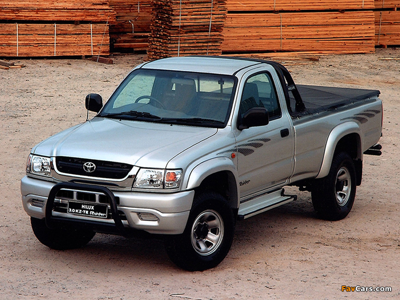 Photos of Toyota Hilux 3.0 KZ-TE Raider Single Cab ZA-spec 2001–05 (800 x 600)