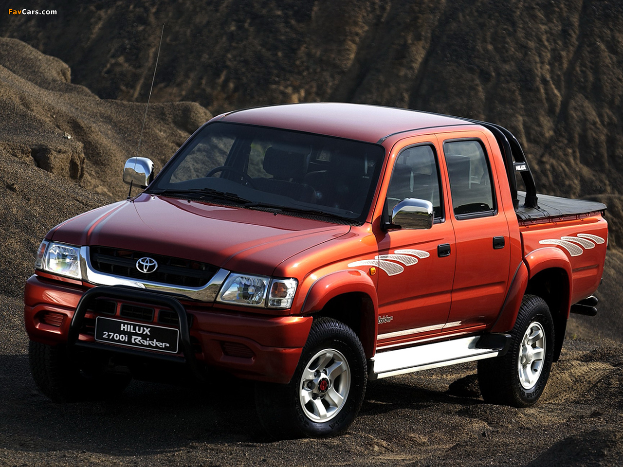 Photos of Toyota Hilux 2700i Raider Double Cab ZA-spec 2001–05 (1280 x 960)