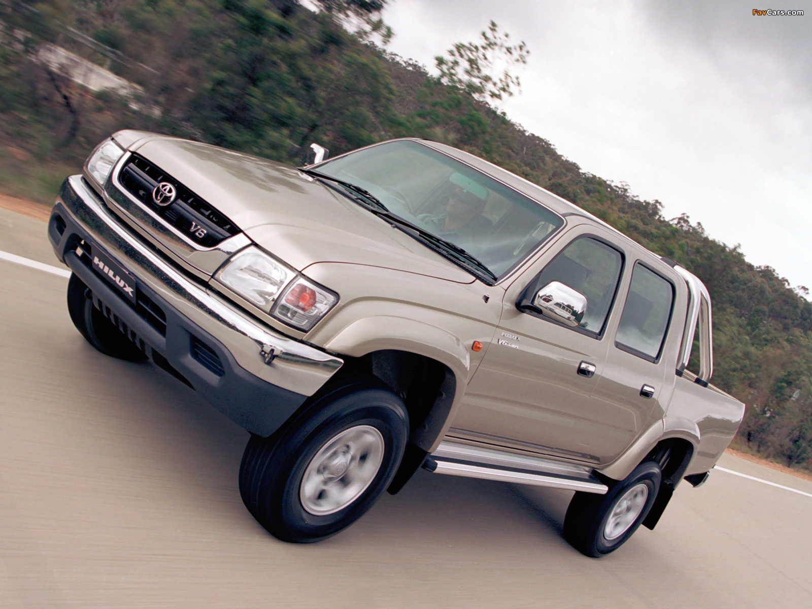 Photos of Toyota Hilux Double Cab AU-spec 2001–05 (1600 x 1200)